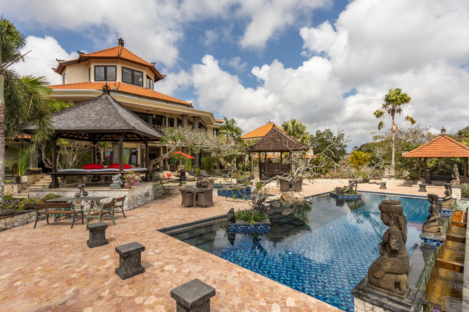 AUTHENTIC BALI COLONIAL VILLA